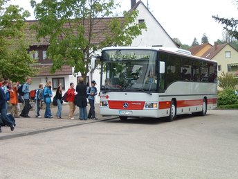 Bus mit Schülern